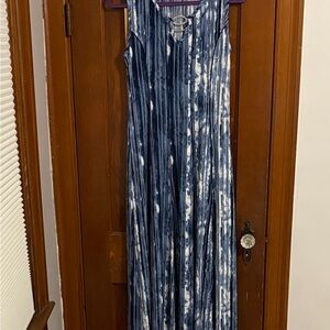 Women's Blue Tie-Dye Maxi Dress - Sleeveless